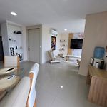 Luxury 4Br 3Ba Penthouse - 5 Min To Airport & Beach