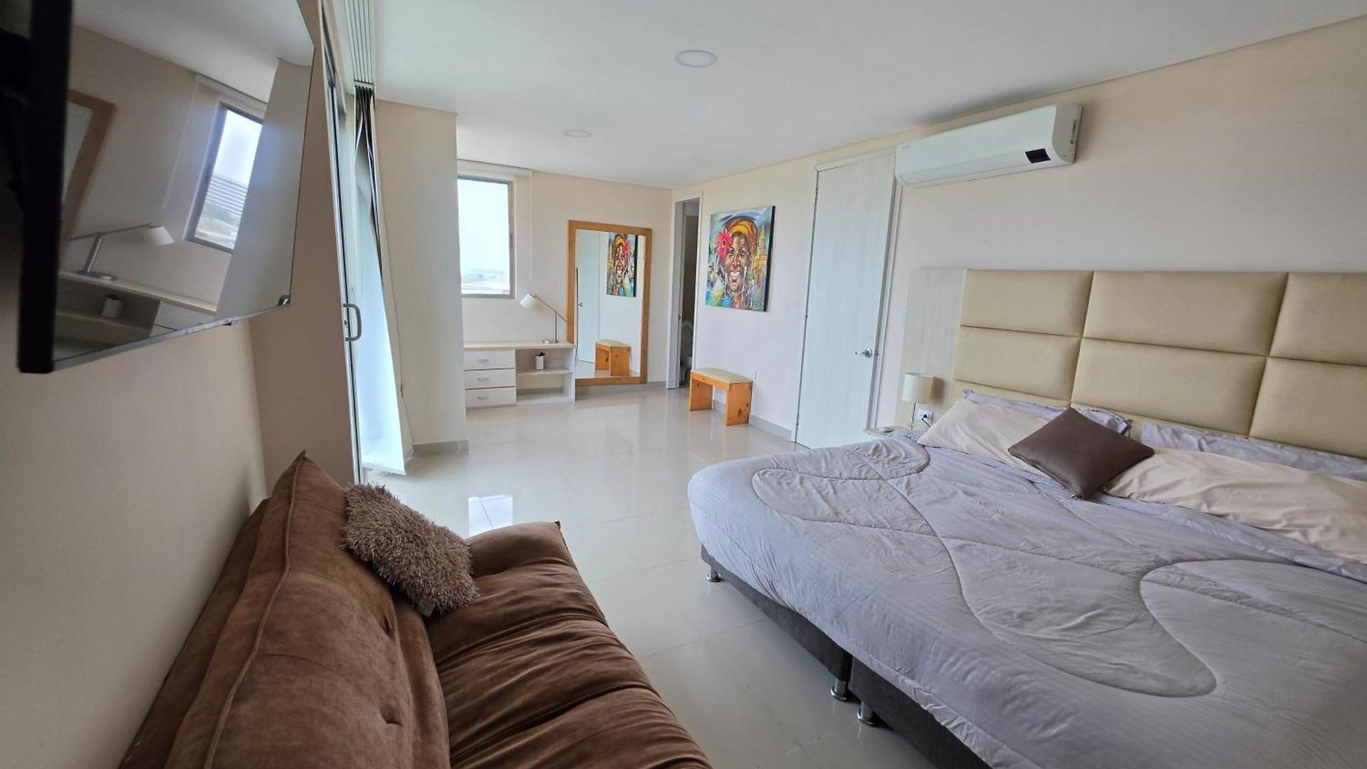 Luxury 4br 3ba Penthouse - 5 Min To Airport & Apartamento Cartagena