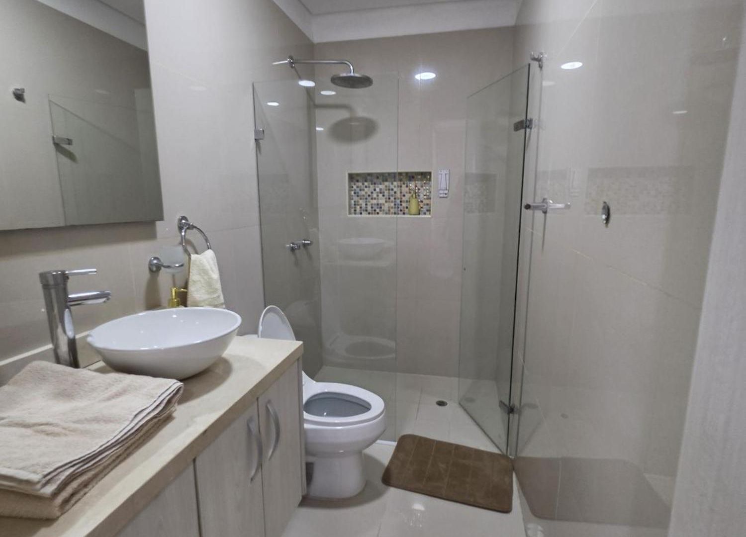 Luxury 4br 3ba Penthouse - 5 Min To Airport & Apartamento Cartagena