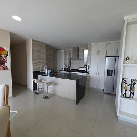 Luxury 4br 3ba Penthouse - 5 Min To Airport & Apartamento *